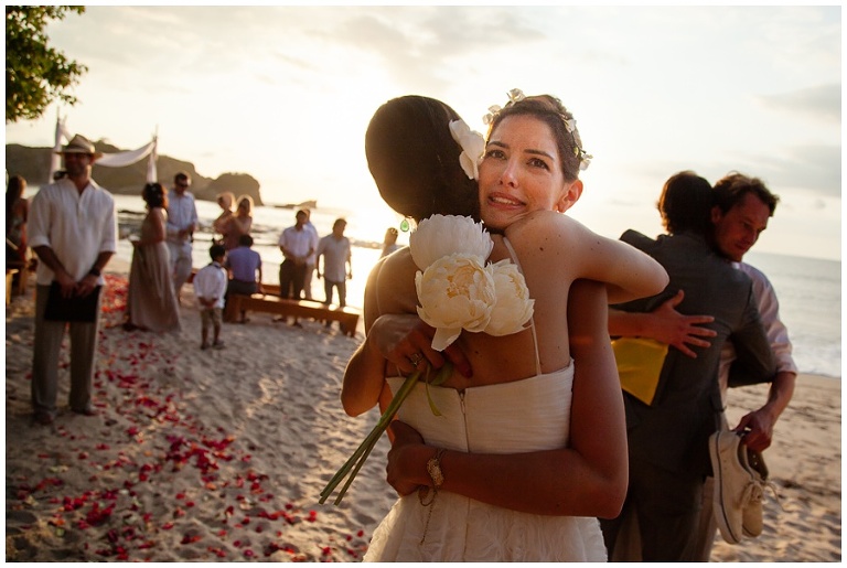 nosara-weddings-event-beach-emotional-photography